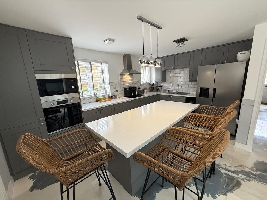 Additional image 5 of 4 bed detached house for saleCae Morfa, Neath, Neath Port Talbot. SA10