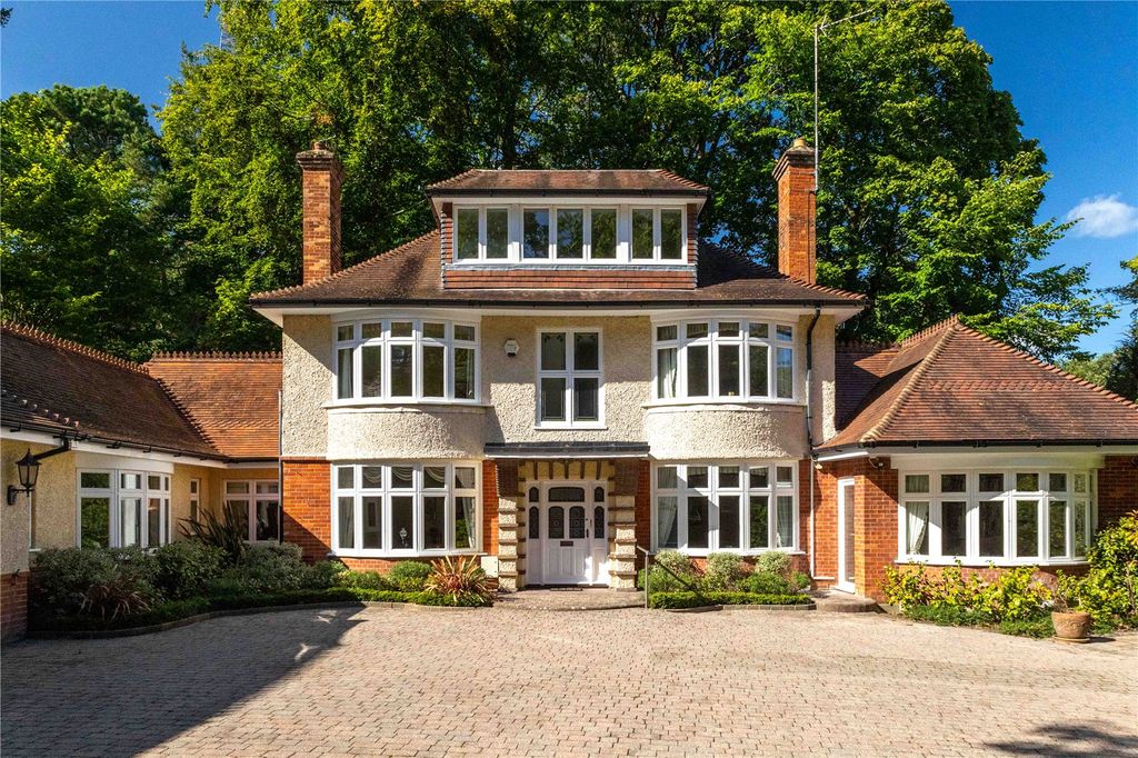 5 bed detached house for saleLeicester Road, Poole, Dorset BH13