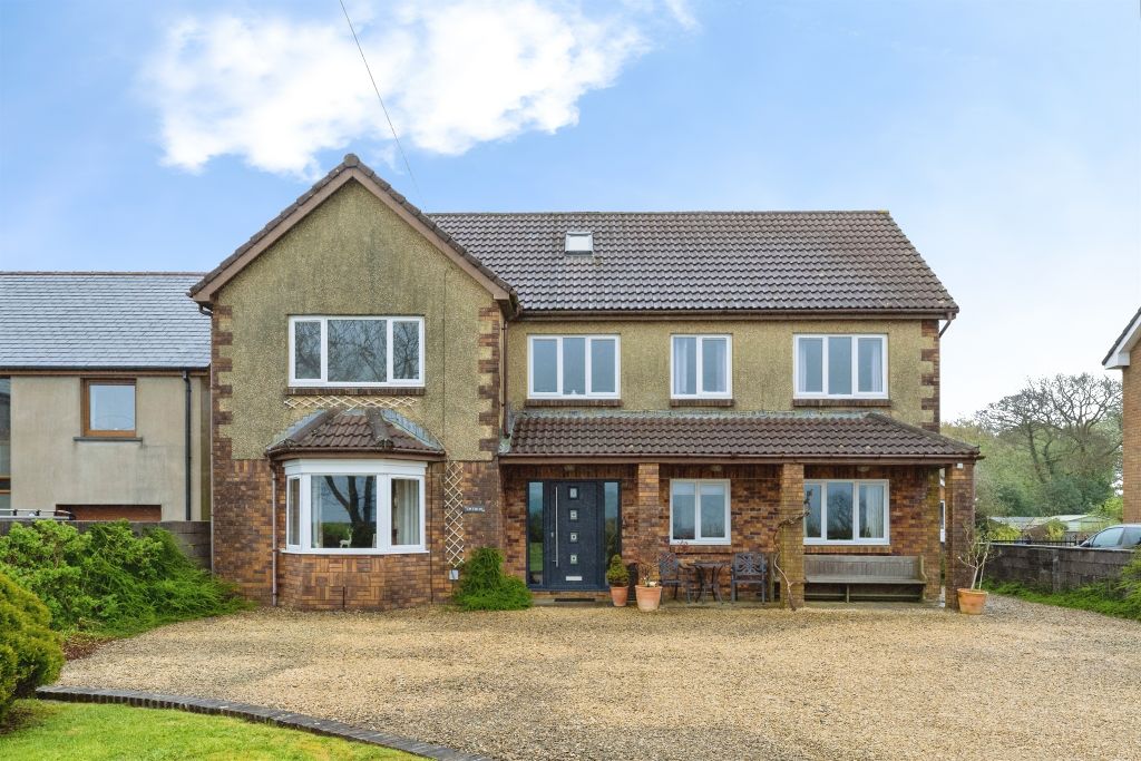 4 bed detached house for saleHeol Gelli Fawr, Five Roads, Llanelli SA15