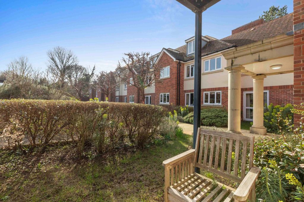 Additional image 10 of 2 bed flat for saleWellington Avenue, Princes Risborough HP27