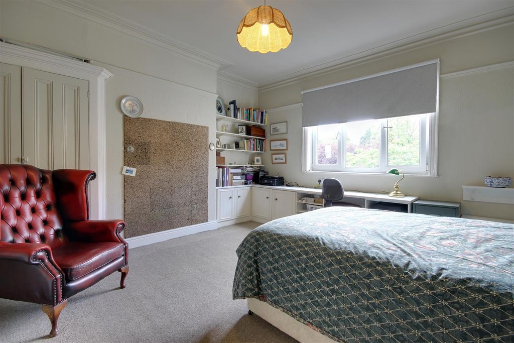 Additional image 12 of 5 bed semi-detached house for saleNunburnholme Avenue, North Ferriby HU14