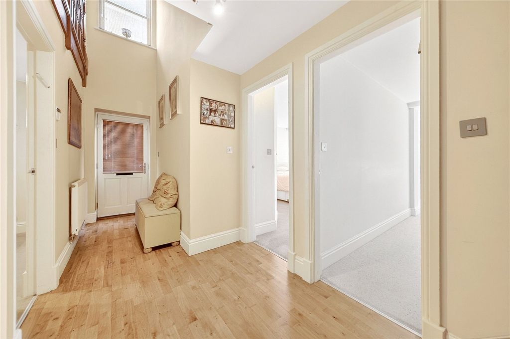 Additional image 10 of 3 bed flat for saleFlat 2, Park Crescent, Roundhay, Leeds LS8