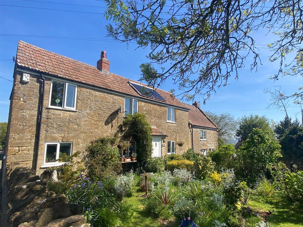 3 bed semi-detached house for saleDray Road, Higher Odcombe BA22
