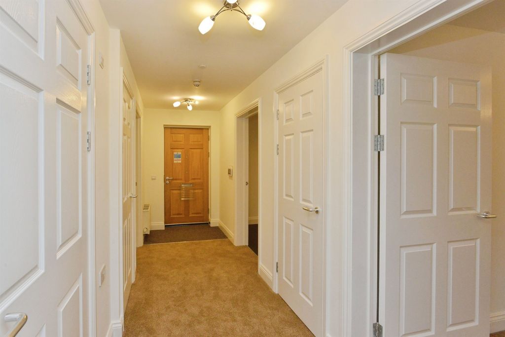 Additional image 5 of 2 bed flat for saleWestbury Lane, Newport Pagnell MK16