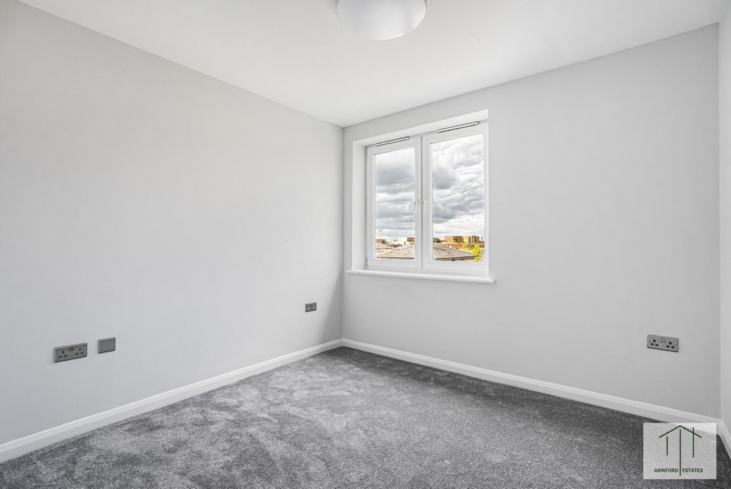 Additional image 10 of 2 bed flat for saleTaywood Road, Northolt UB5