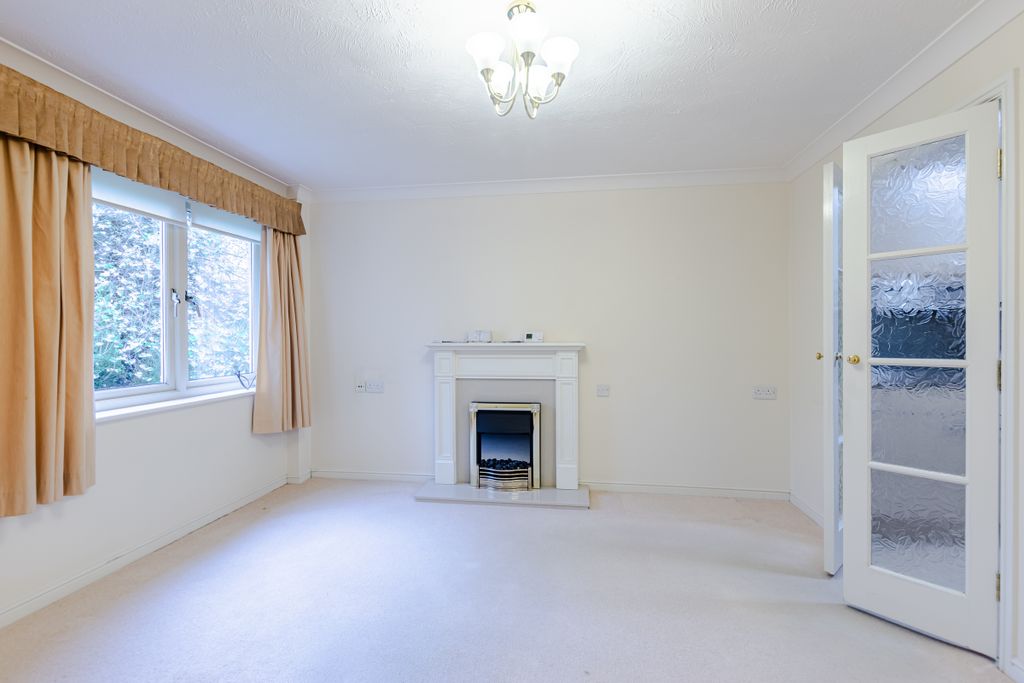 Additional image 2 of 1 bed flat for saleRosewood Court, Park Avenue, Roundhay, Leeds LS8