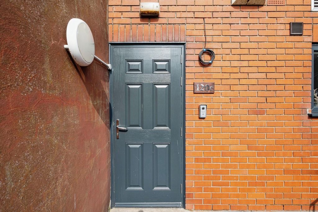 1 bed flat for saleLondon Road North, Lowestoft NR32 photo 2