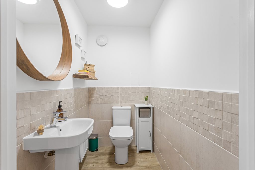 Additional image 12 of 4 bed town house for sale15 Bonaille Drive, Bilston EH25