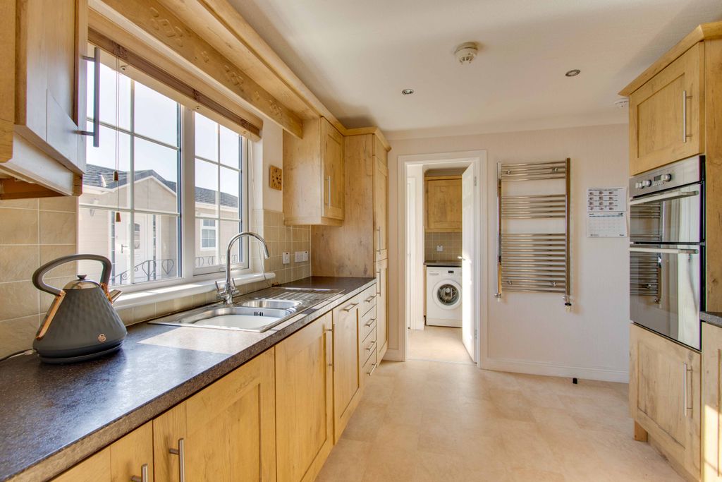 Additional image 8 of 2 bed mobile/park home for saleBasin View Crescent, Montrose DD10