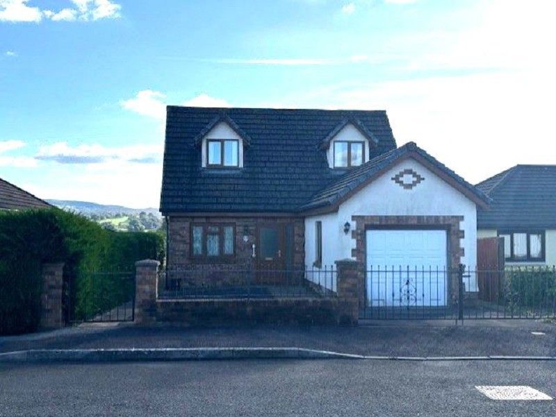 3 bed detached bungalow for saleGolwg Y Mynydd, Llangadog, Carmarthenshire. SA19