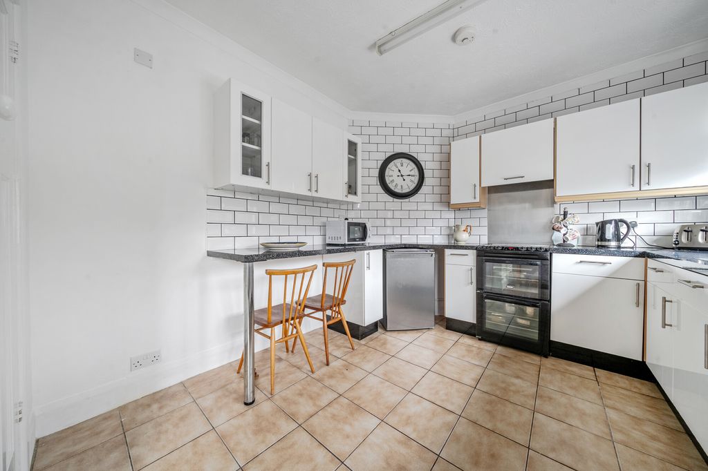 Additional image 5 of 4 bed bungalow for saleCarron Lane, Midhurst GU29