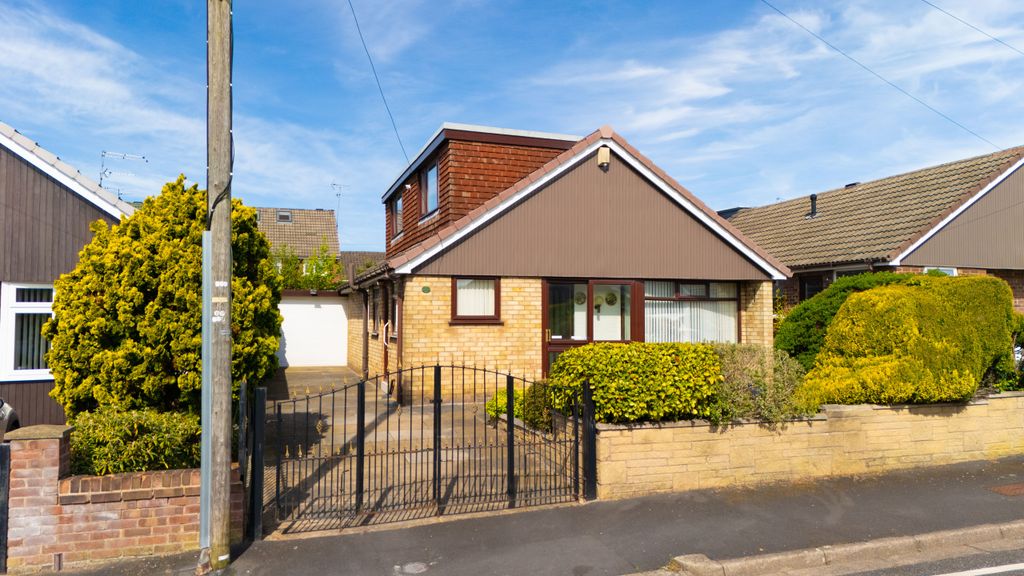 4 bed detached bungalow for saleCheshire Close, Newton-Le-Willows, Merseyside WA12