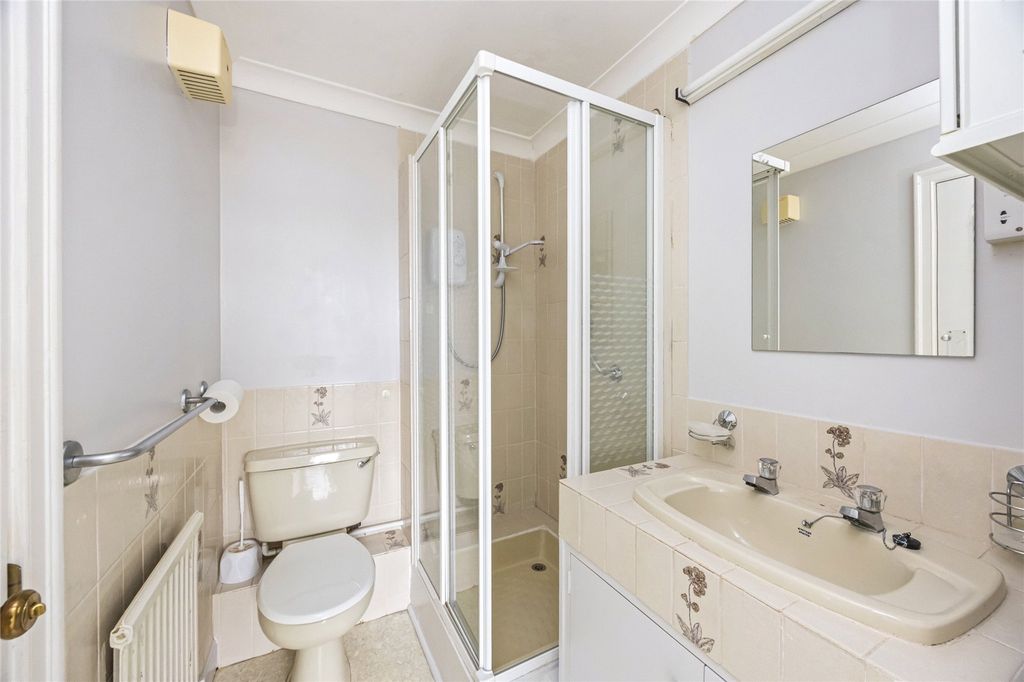Additional image 13 of 2 bed flat for saleBrighton Road, Lancing, West Sussex BN15