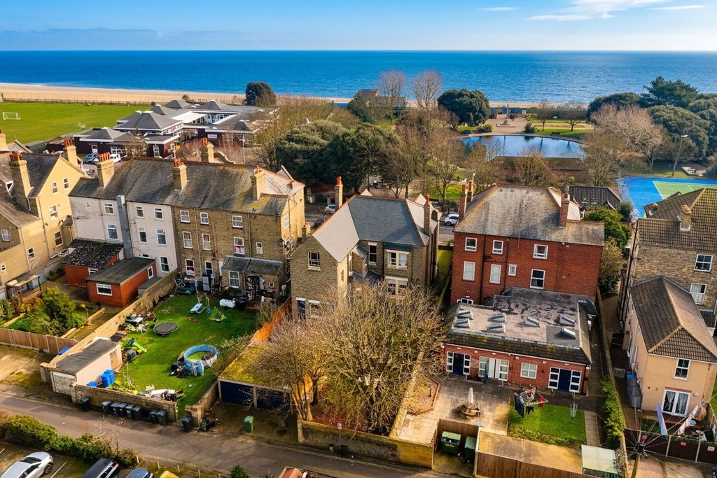 Additional image 27 of 6 bed detached house for saleKirkley Cliff Road, Lowestoft NR33