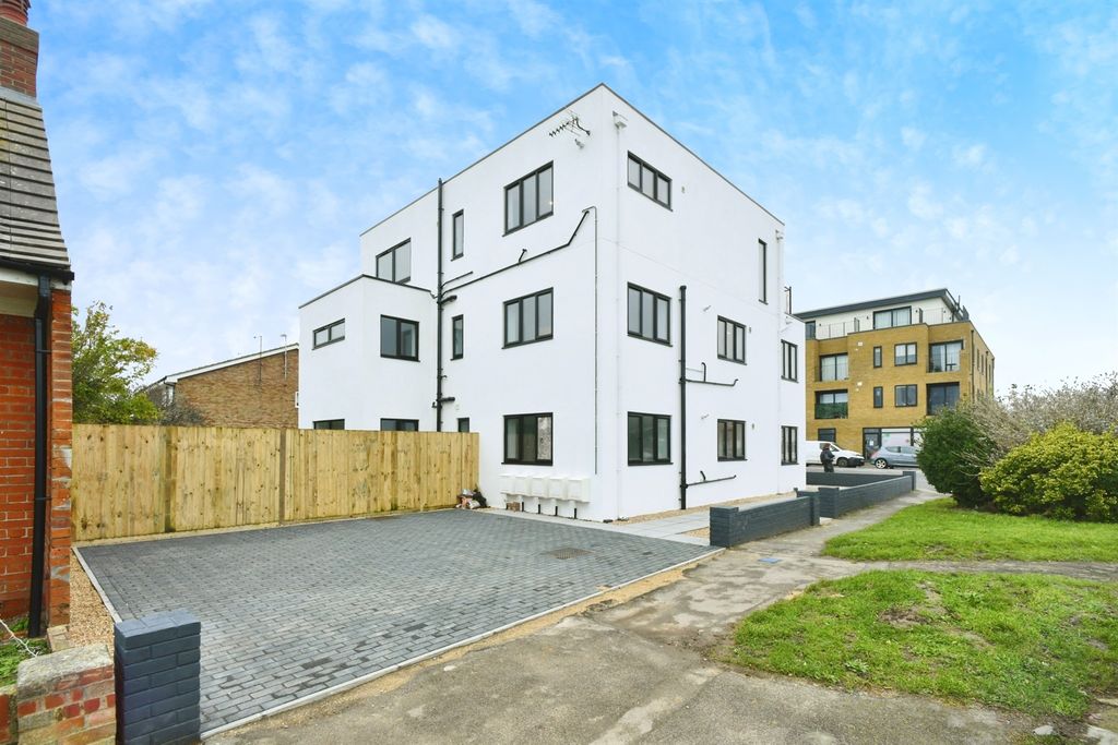 1 bed flat for saleSouth Coast Road, Peacehaven BN10