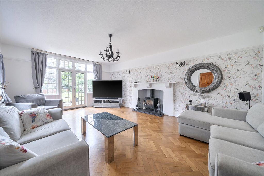 6 bed detached house for saleMada Road, Locksbottom BR6 photo 2