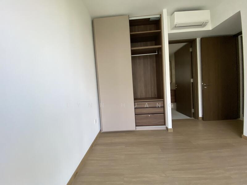 6 Bukit Batok Street 41 photo 4