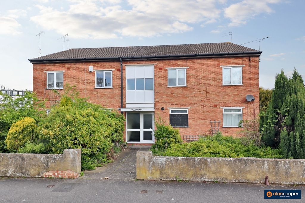 2 bed flat for saleValley Flats, Oaston Road, Nuneaton CV11
