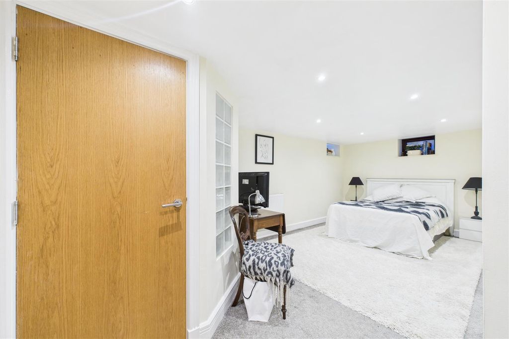 Additional image 16 of 2 bed flat for saleGeorge Street, Newark NG24