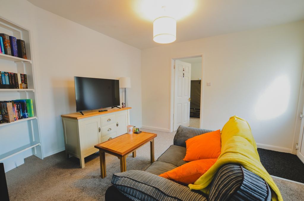 Additional image 10 of 1 bed flat for saleParade Square, Lostwithiel, Cornwall PL22