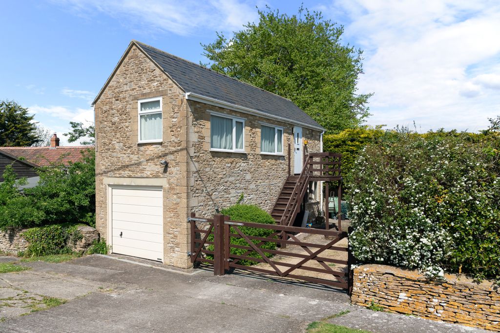 Additional image 21 of 5 bed detached house for saleThe Common, Broughton Gifford, Wiltshire SN12