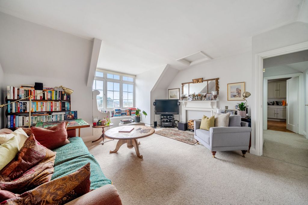 Additional image 2 of 2 bed flat for saleMare Hill Road, Pulborough RH20