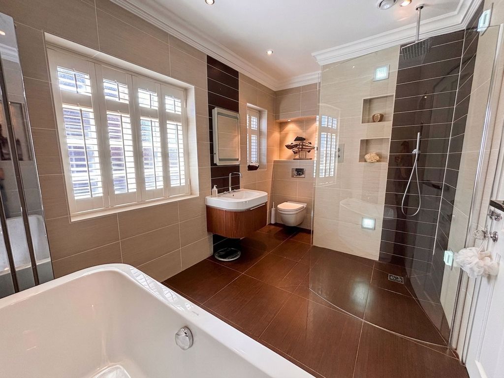 Additional image 38 of 5 bed detached house for saleLongley Drive, Worsley M28