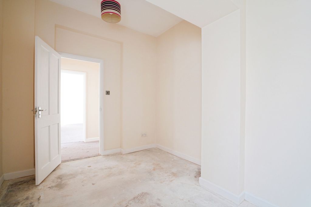 Additional image 8 of 2 bed flat for saleBodmin Hill, Lostwithiel, Cornwall PL22