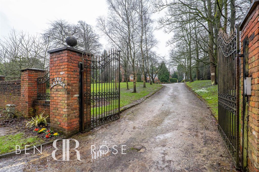 Additional image 4 of 4 bed detached house for saleThe Grange, D'urton Lane, Broughton, Preston PR3
