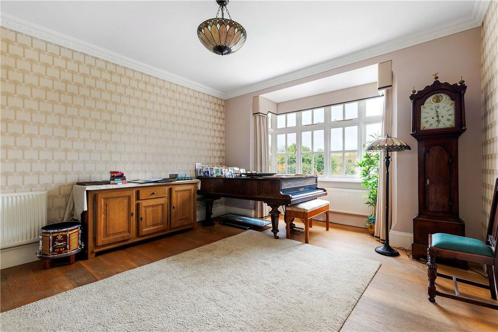 Additional image 10 of 5 bed detached house for saleBath Road, Marlborough, Wiltshire SN8