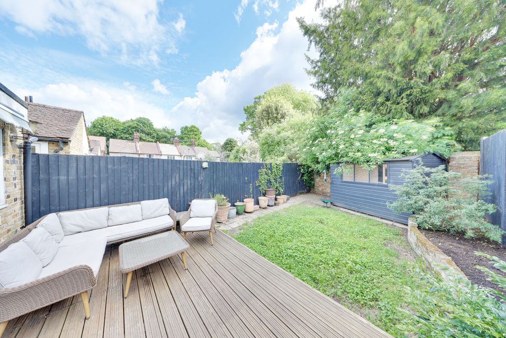 Additional image 4 of 3 bed terraced house for saleAynscombe Angle, Orpington BR6