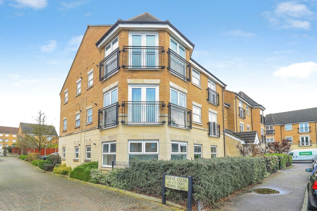 2 bed flat for saleReeve Close, Leighton Buzzard LU7