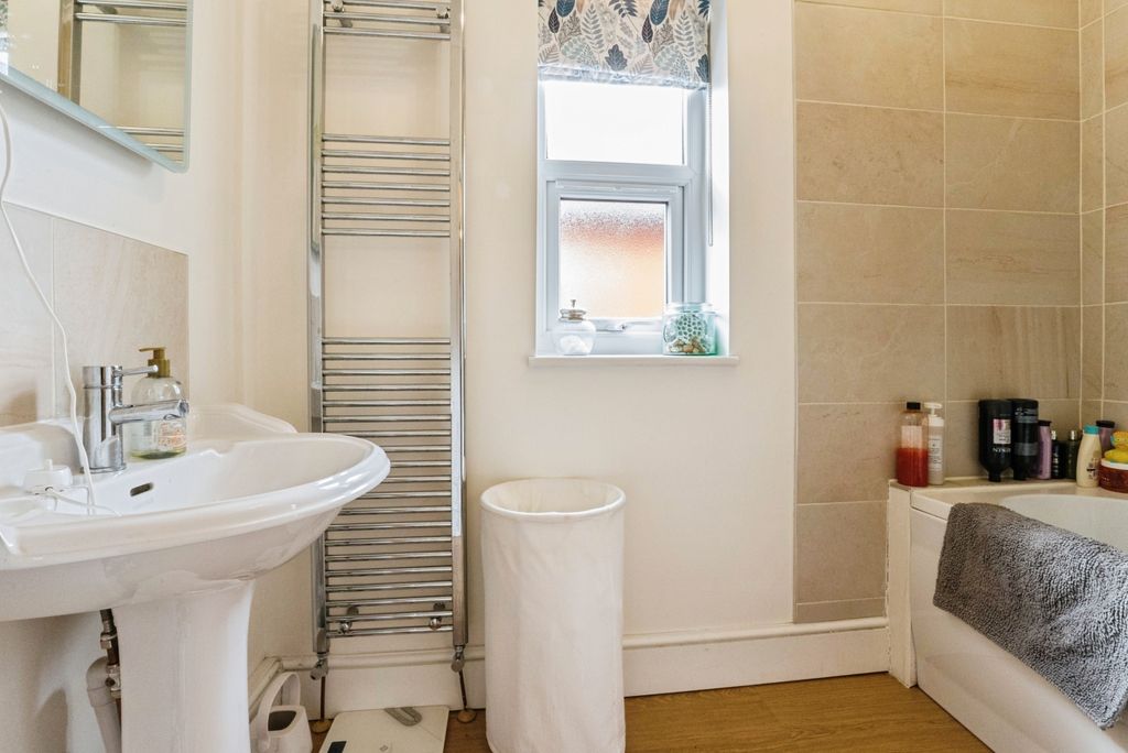 Additional image 13 of 4 bed semi-detached house for saleWorsley Road, Lytham St. Annes FY8