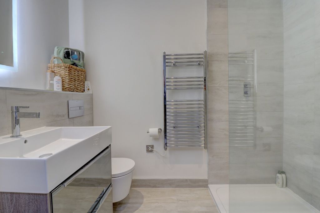 Additional image 5 of 1 bed flat for saleMalthouse Square, Princes Risborough, Buckinghamshire HP27