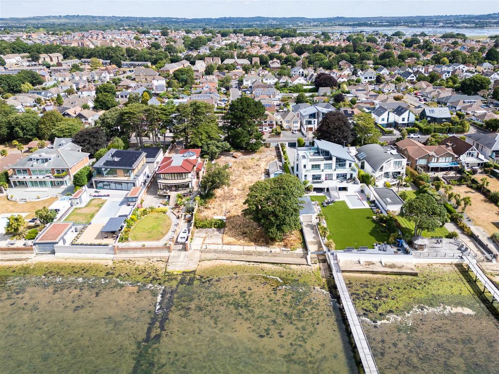 Additional image 3 of 5 bed property for saleBranksea Avenue, Poole BH15