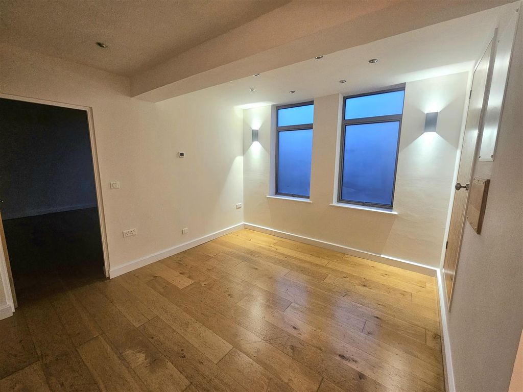 Additional image 15 of 2 bed flat for saleArtizan Road, Northampton NN1