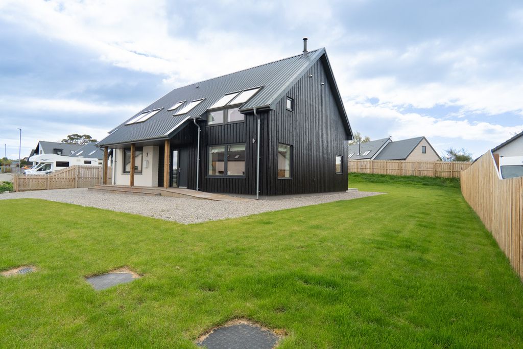 5 bed detached house for saleFowlers Croft, Culbokie IV7