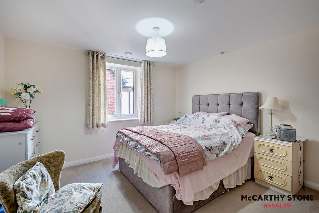 Additional image 7 of 2 bed flat for saleBurlington Gardens, Leyland PR25