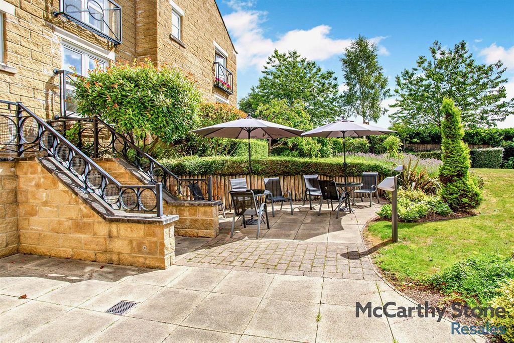 Additional image 8 of 2 bed flat for saleHollis Court, Castle Howard Road, Malton YO17