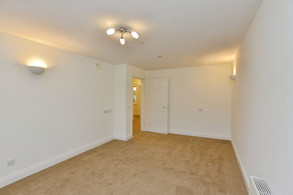 Additional image 7 of 2 bed flat for saleWestbury Lane, Newport Pagnell MK16
