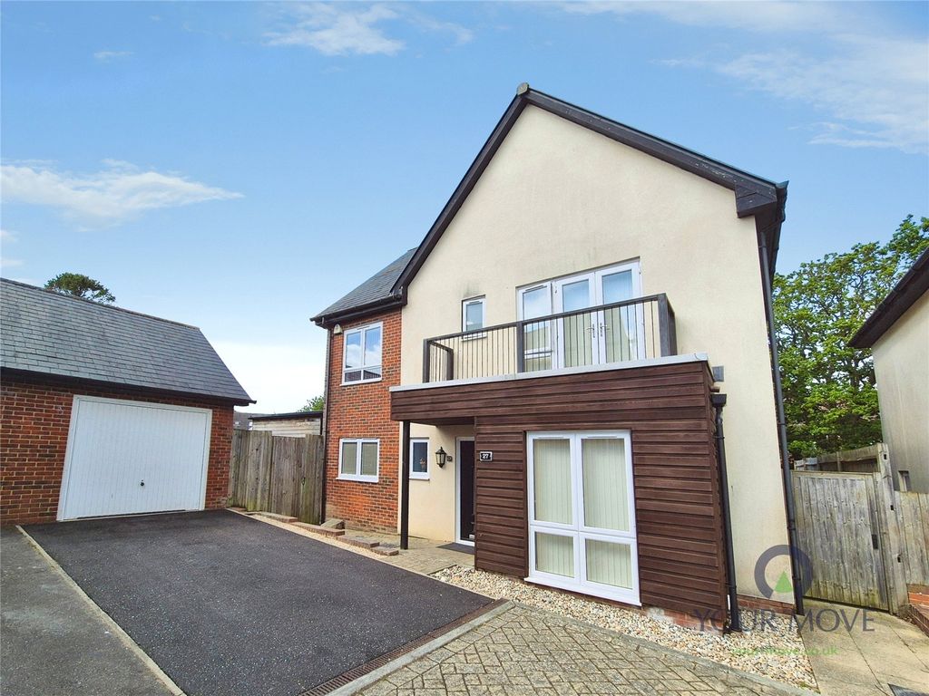 4 bed detached house for saleButtercup Drive, Polegate, East Sussex BN26