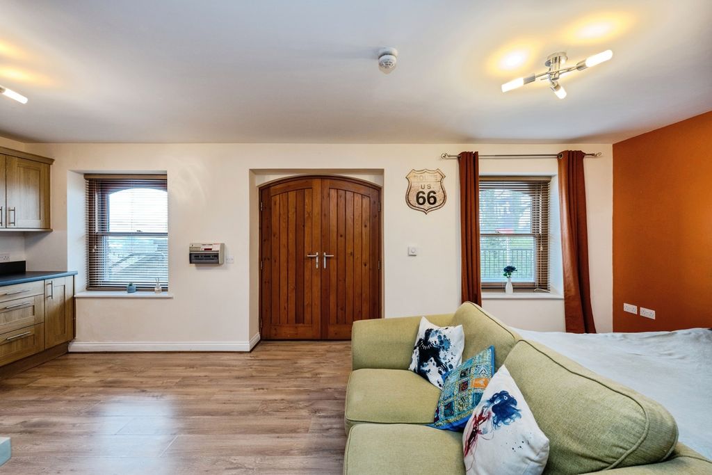 Additional image 9 of 1 bed flat for saleMeadow Bank, Llandarcy, Neath, Neath Port Talbot SA10