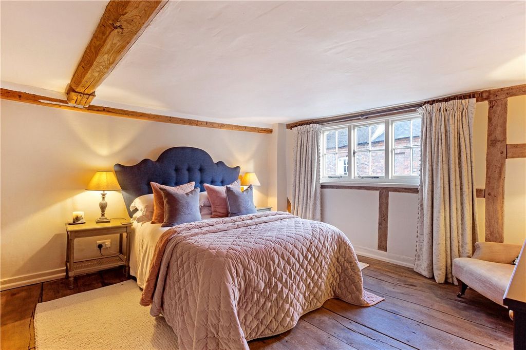 Additional image 3 of 4 bed terraced house for saleSilverless Street, Marlborough, Wiltshire SN8