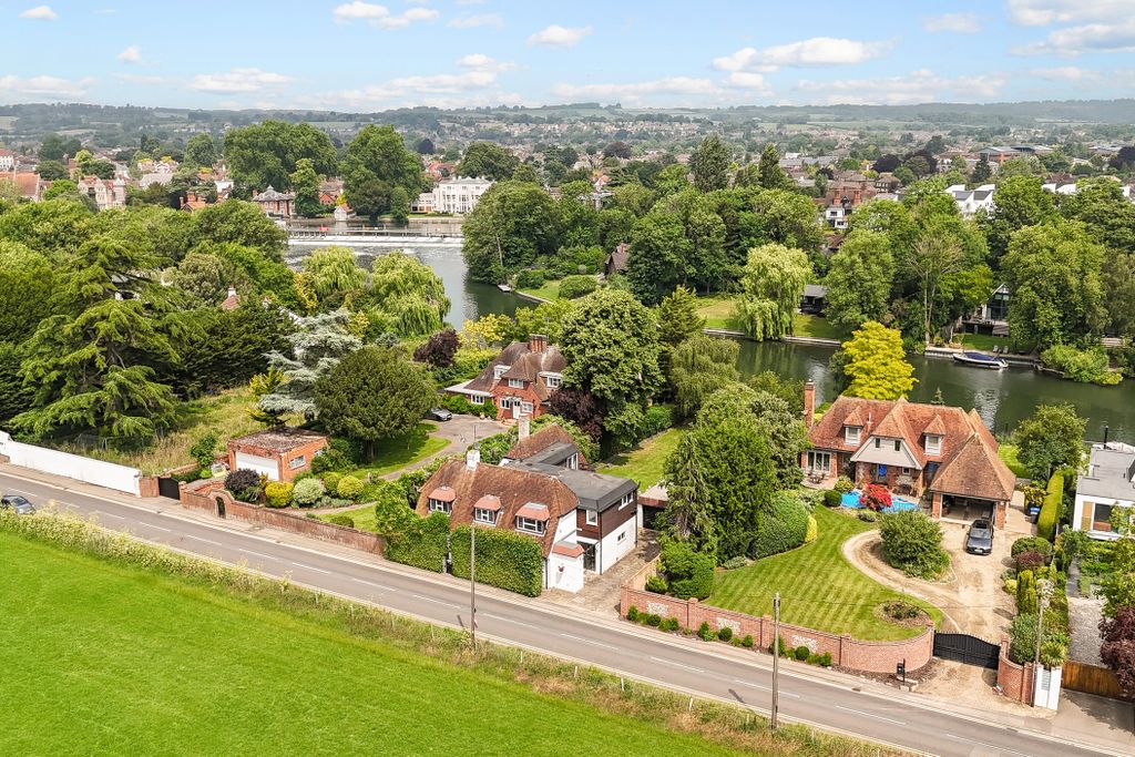 Additional image 2 of 5 bed detached house for saleQuarrywood Road, Marlow SL7