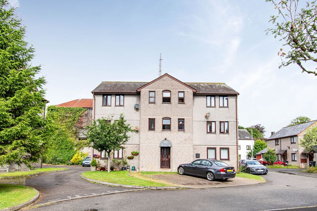 3 bed flat for salePavlova Court, Liskeard PL14