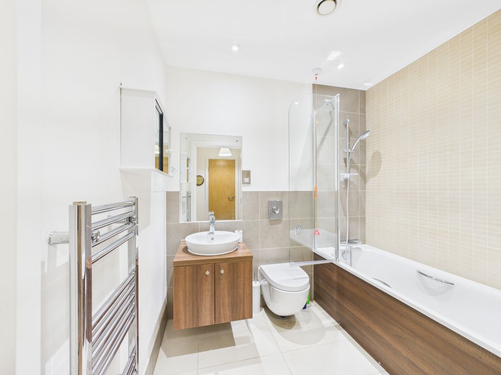 Additional image 6 of 2 bed flat for saleThe Retreat, Princes Risborough, Buckinghamshire HP27