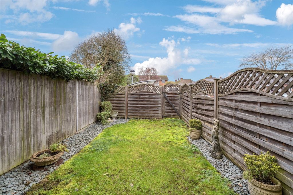 Additional image 12 of 2 bed flat for saleDedmere Road, Marlow, Buckinghamshire SL7