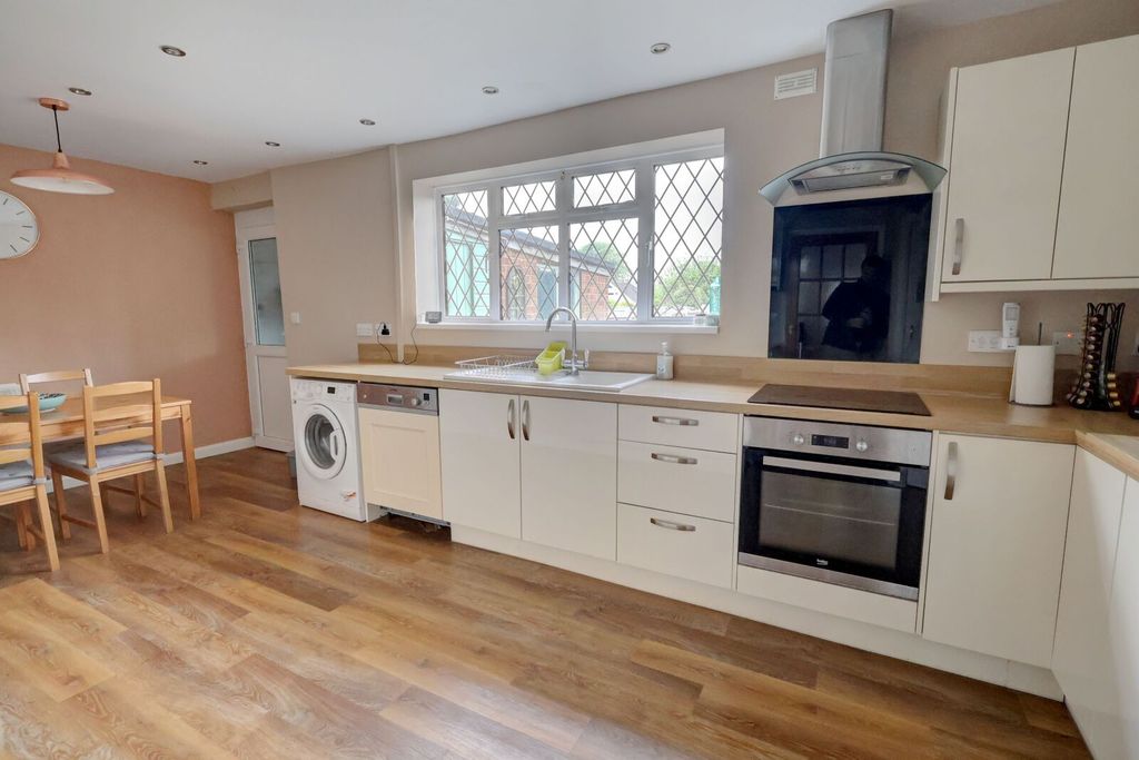 Additional image 4 of 3 bed semi-detached house for saleWoodfield Road, Princes Risborough HP27