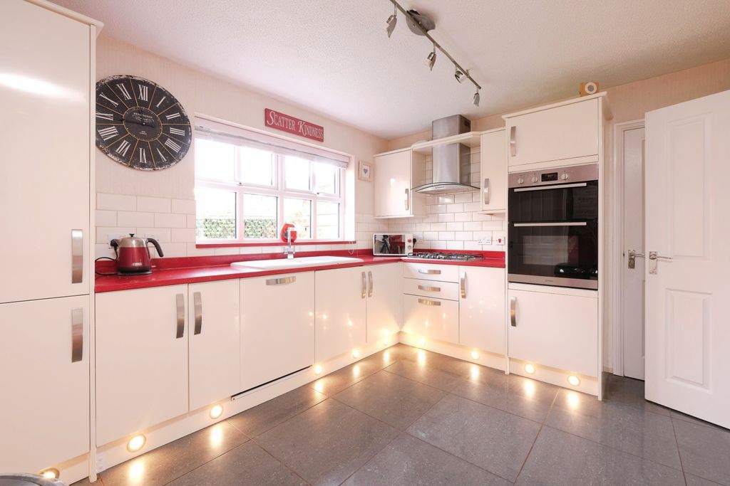 5 bed detached house for saleGodiva Road, Leominster HR6