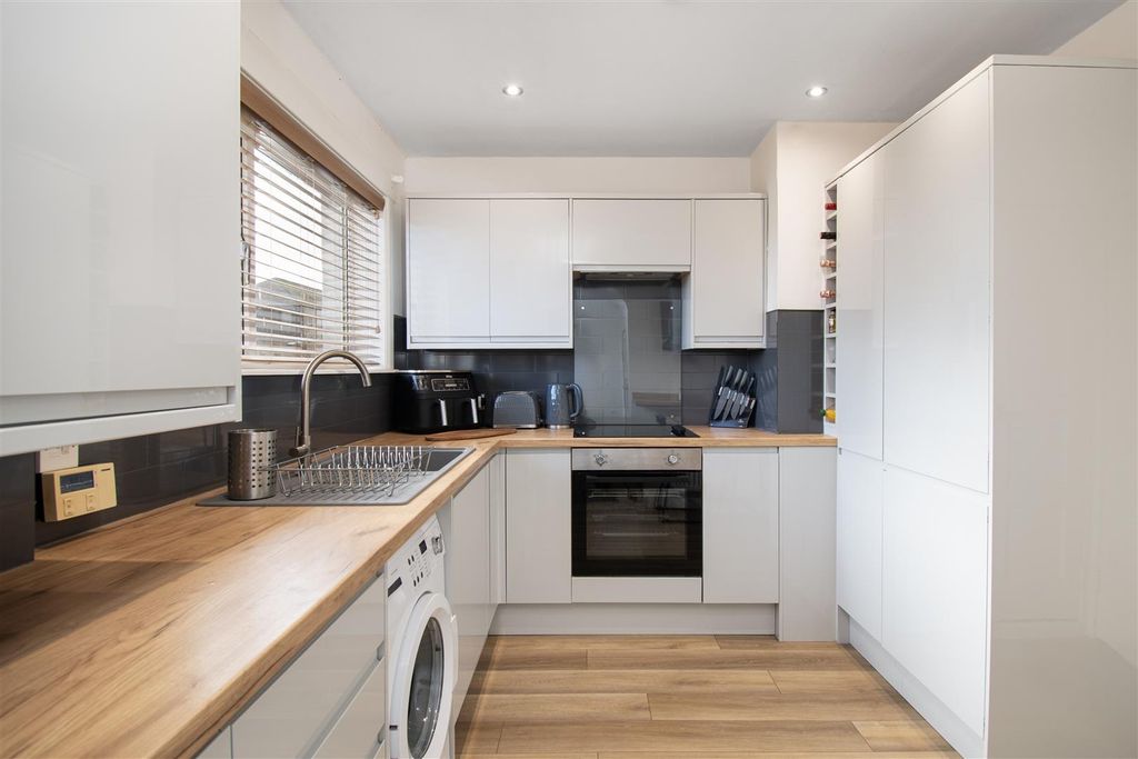 Additional image 11 of 3 bed property for saleChristies Lane, Montrose DD10